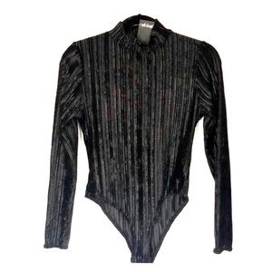 NWT 🖤 Velvet Body Suit